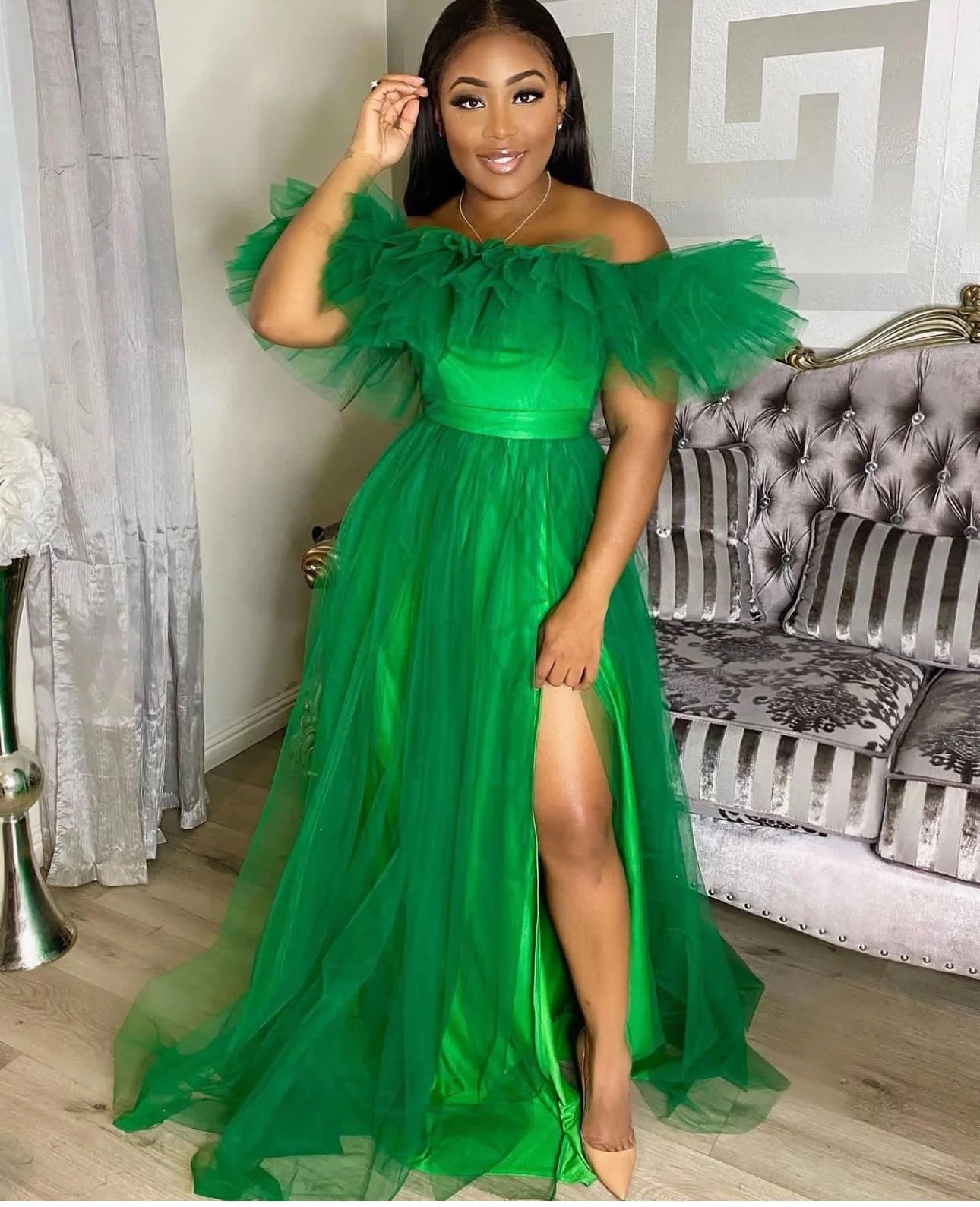 THE BIG REVEAL RUFFLE DRESS - EMERALD DRESS