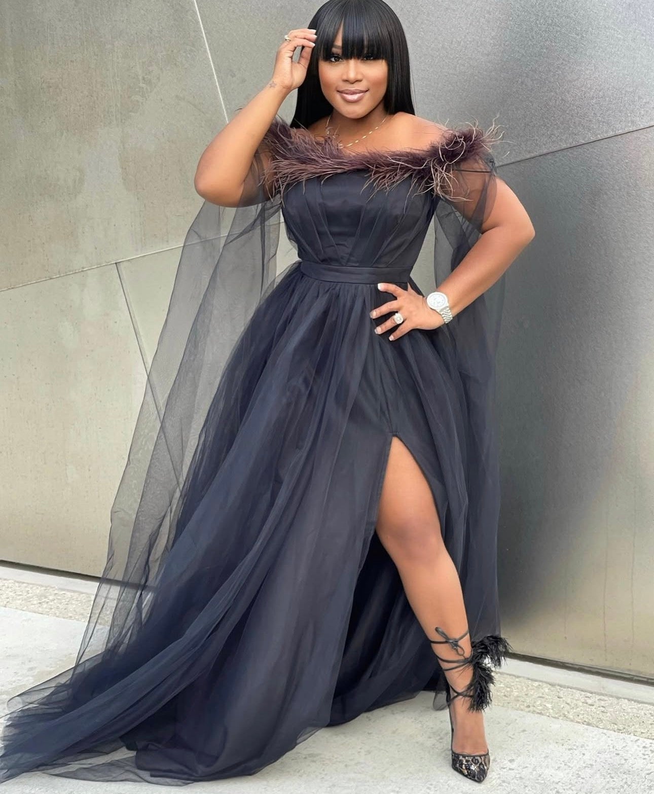 AWARD SHOW FEATHER DRESS - BLACK